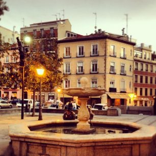 Atardecer en la Plaza de Carros, ubicada en el Barrio de La Latina,. Madrid