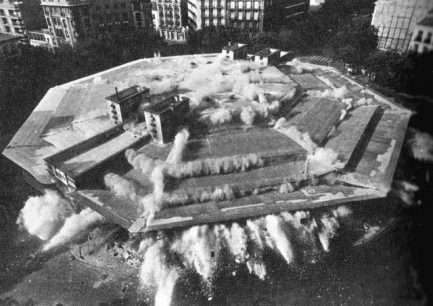 Voladura del Mercado de Olavide en Chamberí, Madrid