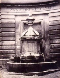 Fuente de los Delfines , con el diseño de Ventura Rodríguez