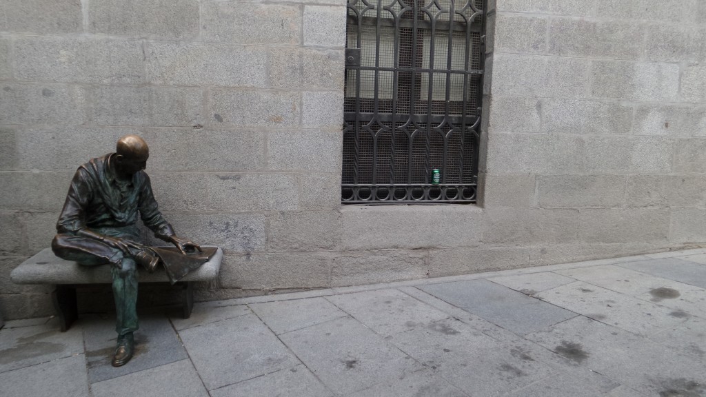 Hombre sentado, de Félix Hernando., en Madrid