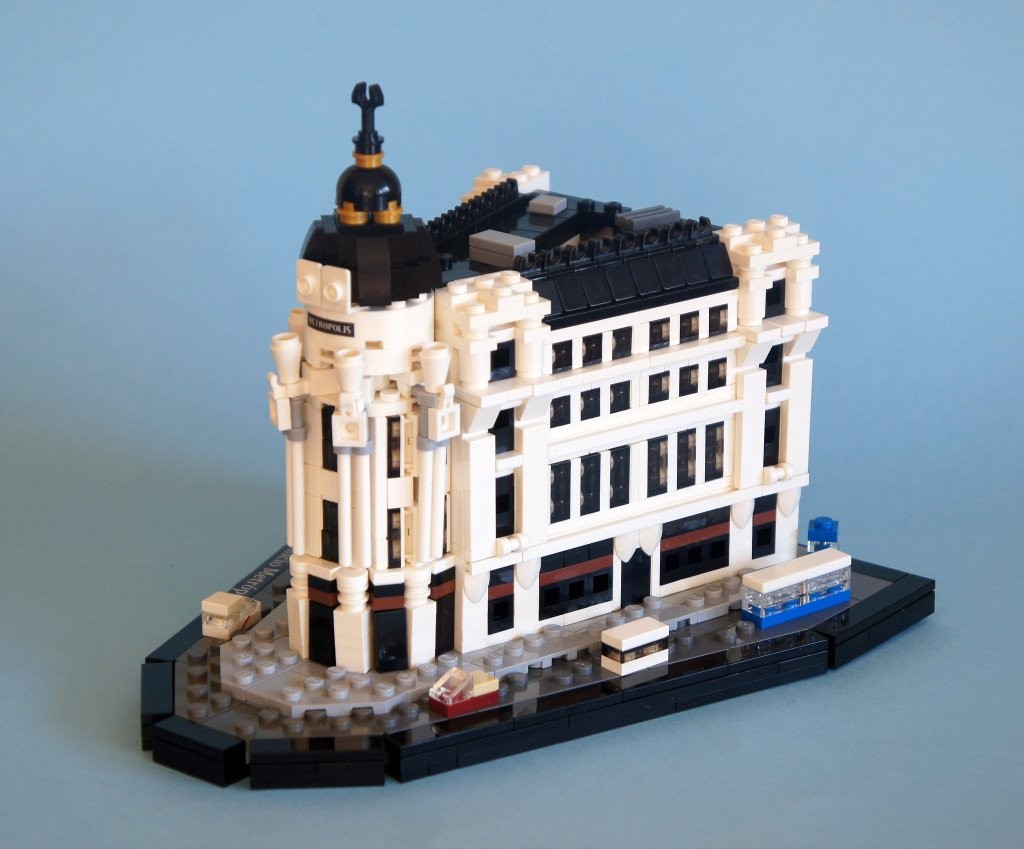Edificio Metrópolis Lego, Madrid