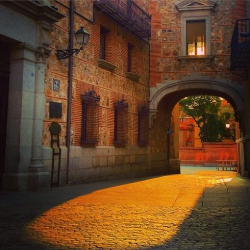 Plaza de la Villa, atardecer, Madrid