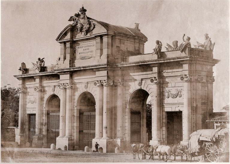 Puerta de Alcalá, Madrid