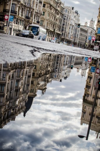 Reflejos en la Gran Vía