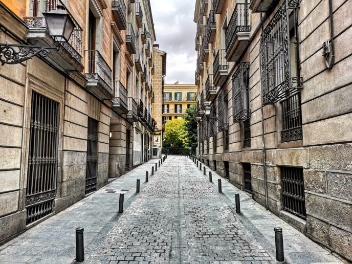 Calle Señores de Luzón, Madrid