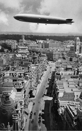 Zeppelín en Gran Vía